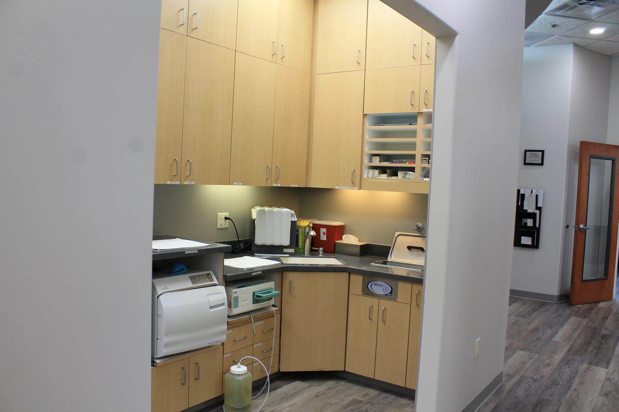 Clean, organized sterilization and instrument bay